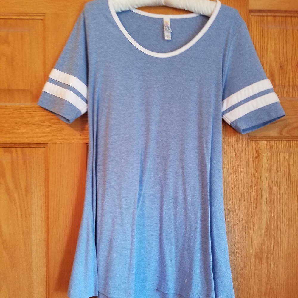 LuLaRoe Perfect Tee